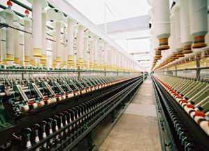 <b>政府工作报告为纺织业释放诸多红利</b>